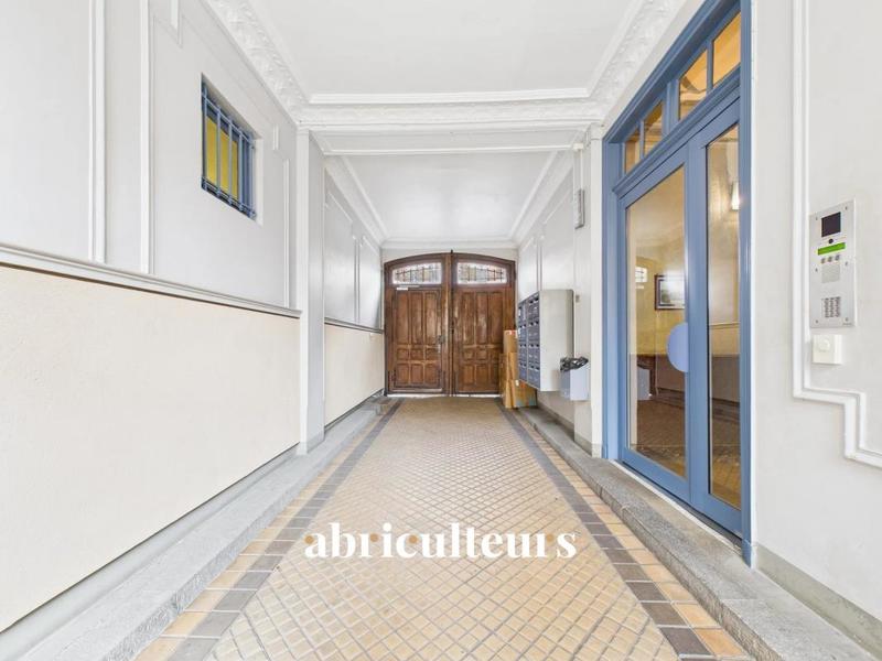 Appartement ancien - 105 m² - 5 pièces