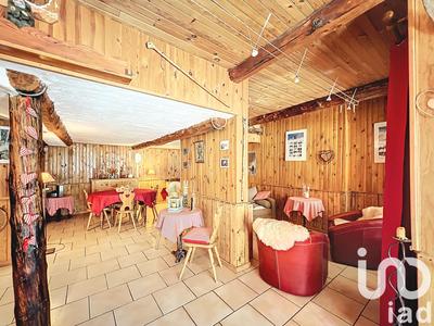 Châlet - 200 m² - 8 pièces