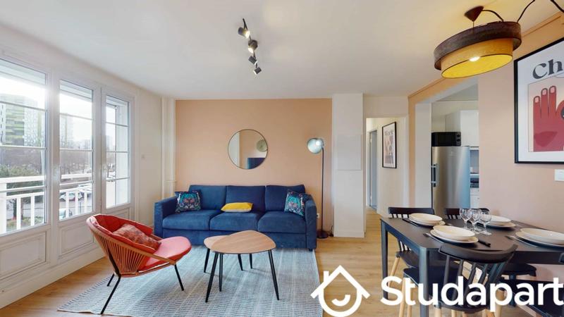 Chambre - 13 m² - 1 pièce