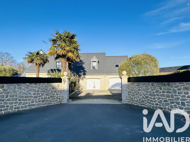 Maison - 180 m² - 8 pièces