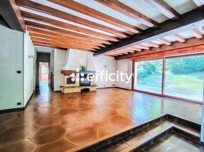 Maison - 262 m² - 10 pièces