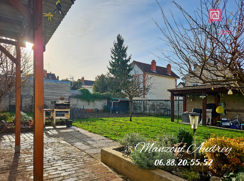 Maison - 96 m² - 5 pièces