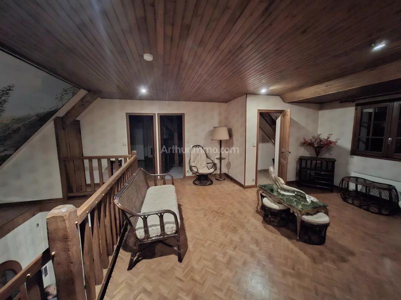 Maison - 200 m² - 8 pièces