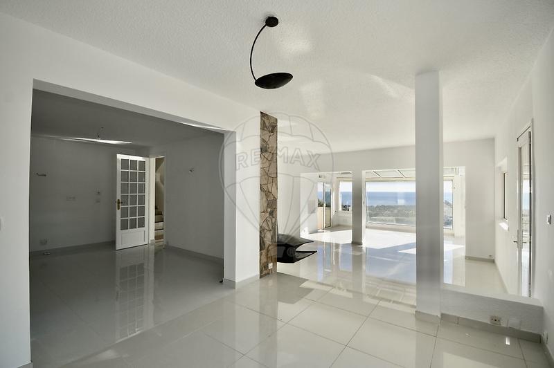 Maison d'architecte - 235 m² - 10 pièces