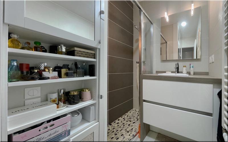 Appartement - 122 m² - 6 pièces