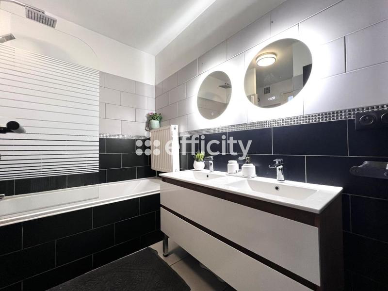 Maison - 186 m² - 7 pièces