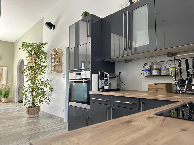 Villa - 187 m² - 13 pièces