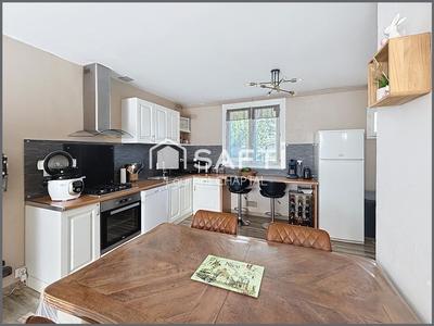 Maison - 85 m² - 5 pièces