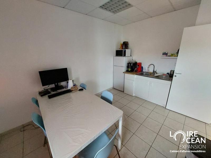 Bureau - 69 m²