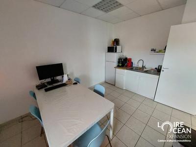 Bureau - 69 m²
