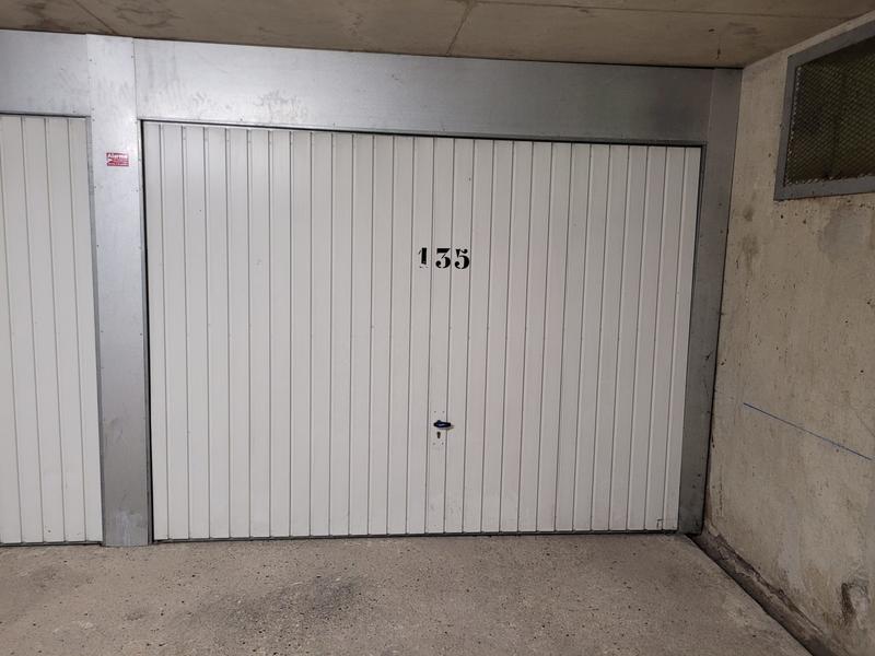 Parking / Garage - 8 m²