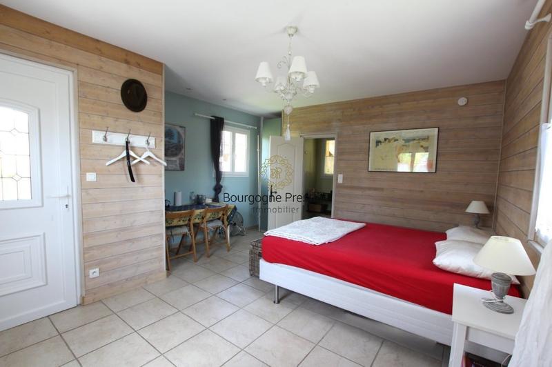 Propriété - 283 m² - 8 pièces