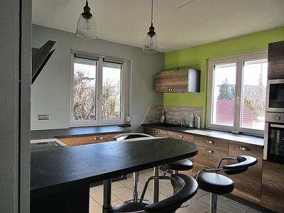 Maison - 93 m² - 6 pièces