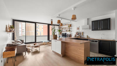 Appartement - 81 m² - 4 pièces