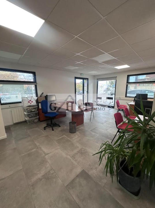 Local commercial - 160 m²