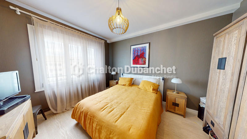 Appartement - 100 m² - 4 pièces