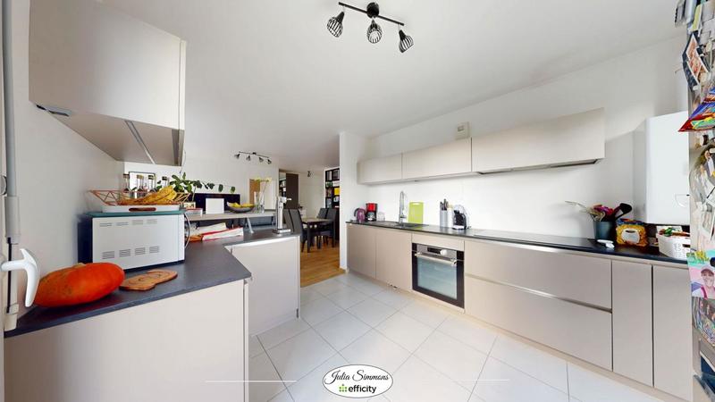 Appartement - 84 m² - 4 pièces