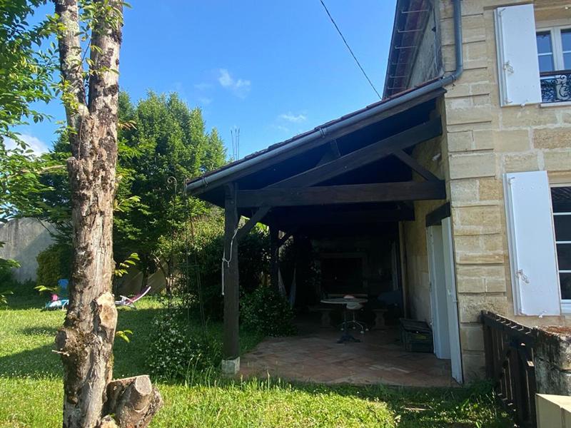 Maison - 250 m² - 7 pièces