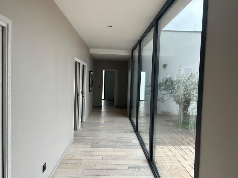 Maison - 200 m² - 5 pièces