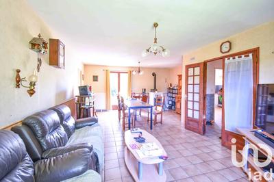 Maison - 104 m² - 8 pièces