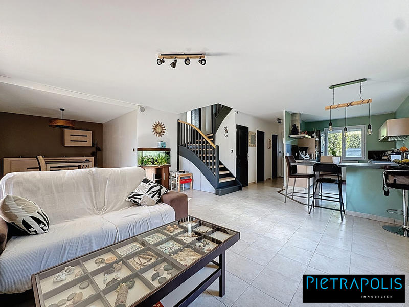 Maison - 123 m² - 6 pièces