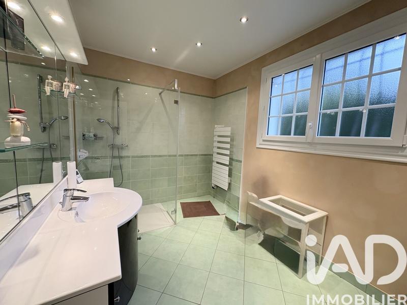 Maison - 170 m² - 6 pièces