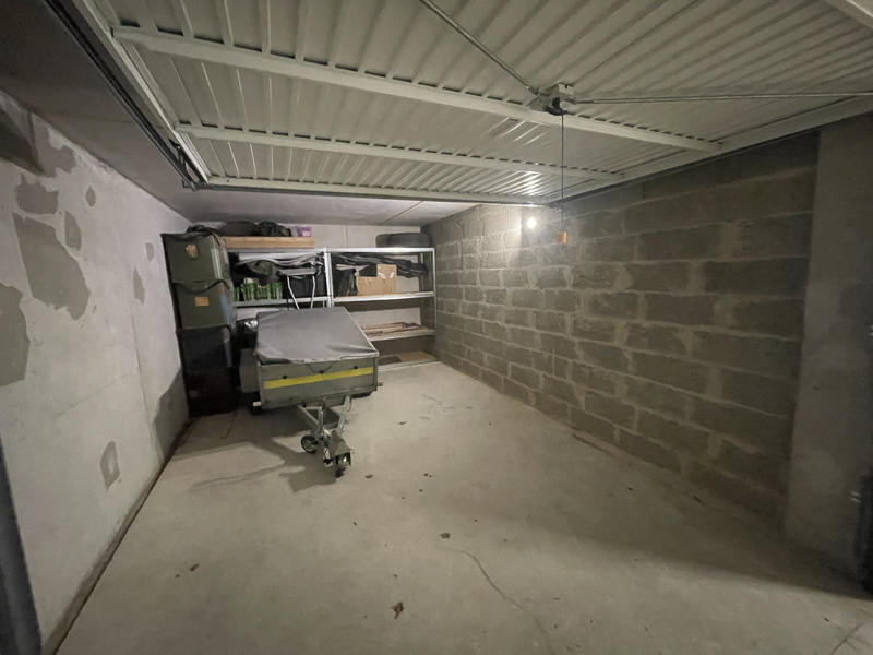 Parking / Garage - 17 m²