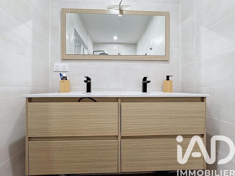 Maison - 97 m² - 5 pièces