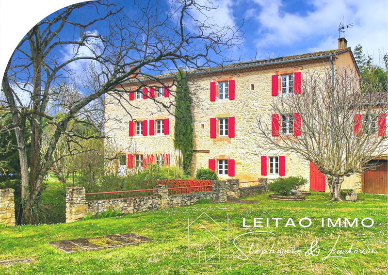 Propriété - 336 m² - 11 pièces