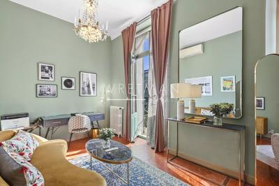 Villa - 242 m² - 9 pièces