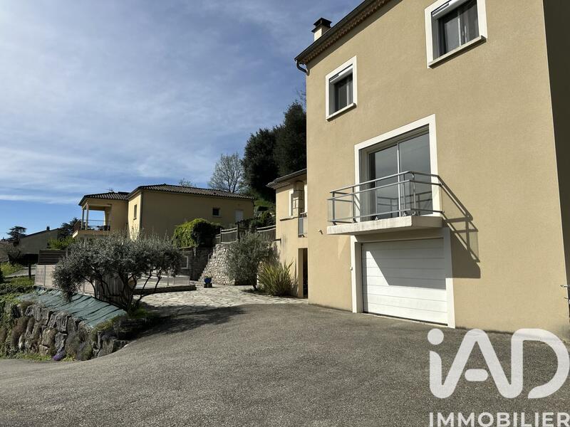 Maison - 125 m² - 5 pièces