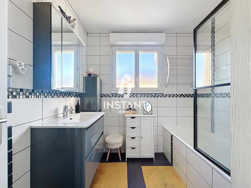 Maison contemporaine - 81 m² - 4 pièces