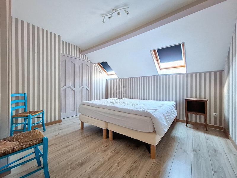 Maison - 575 m² - 16 pièces