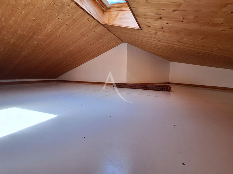 Maison - 151 m² - 7 pièces