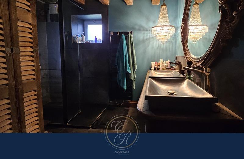 Maison - 270 m² - 7 pièces