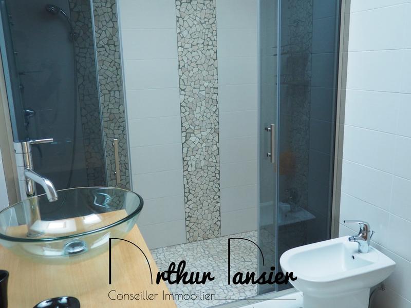 Maison contemporaine - 274 m² - 8 pièces