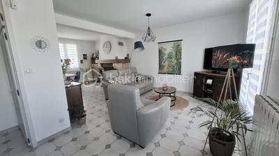 Maison - 95 m² - 5 pièces