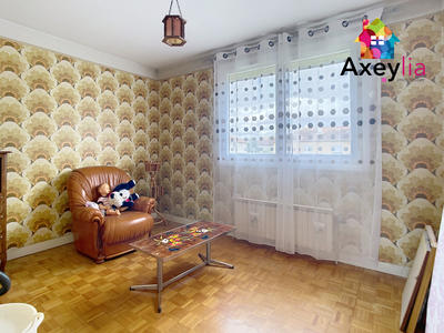 Maison - 80 m² - 5 pièces