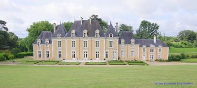 Château - 1 098 m² - 22 pièces