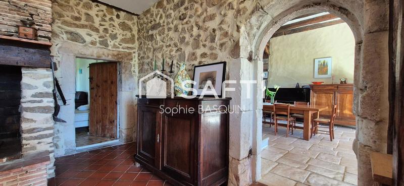 Maison - 364 m² - 7 pièces