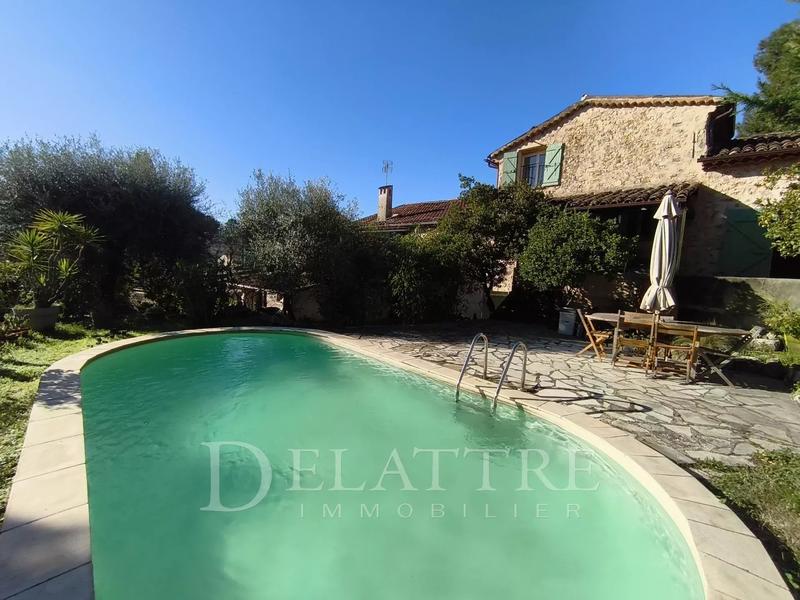 Maison - 101 m² - 4 pièces