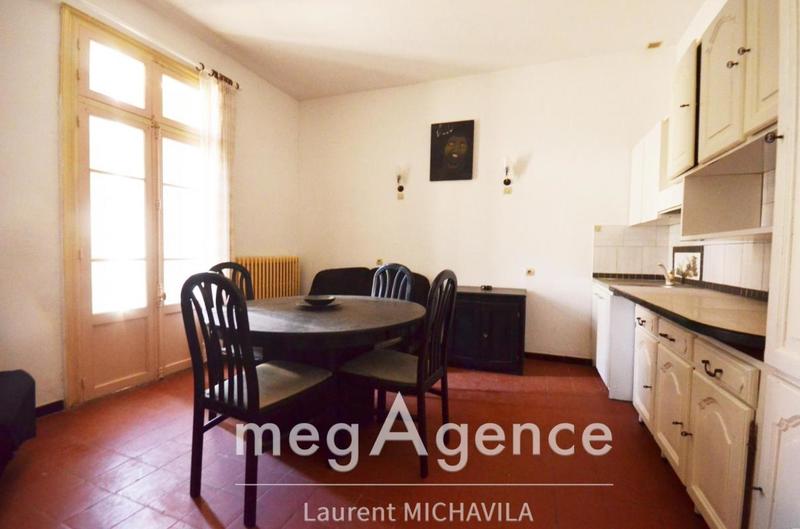 Maison - 247 m² - 14 pièces