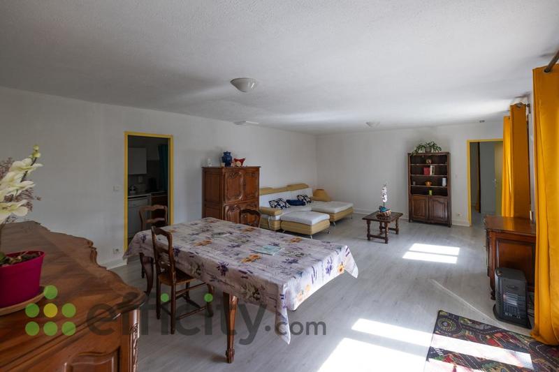 Maison - 90 m² - 3 pièces