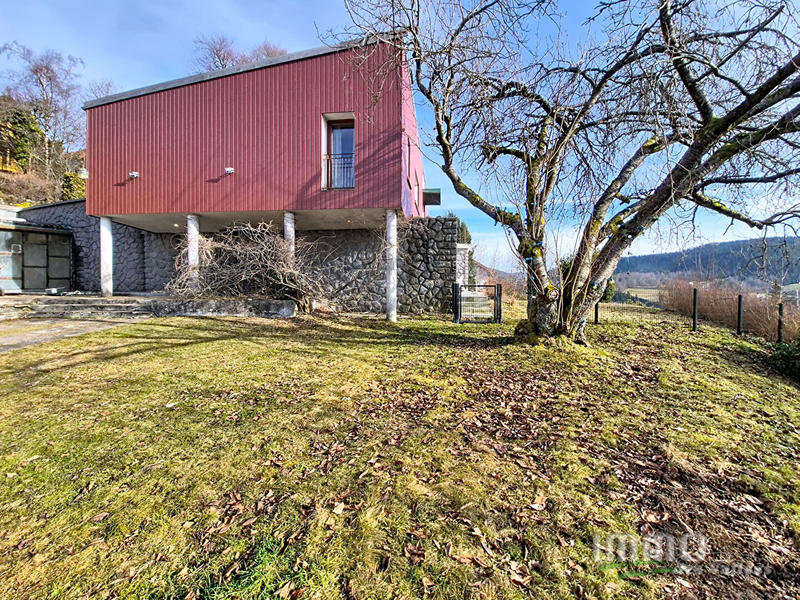 Maison - 205 m² - 11 pièces