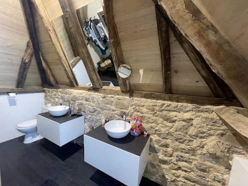 Propriété - 285 m² - 7 pièces