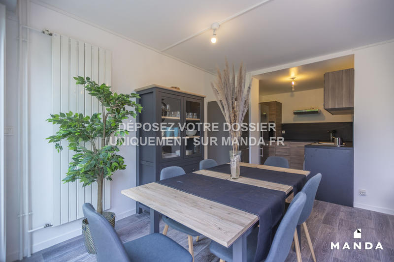 Chambre - 9 m² - 6 pièces