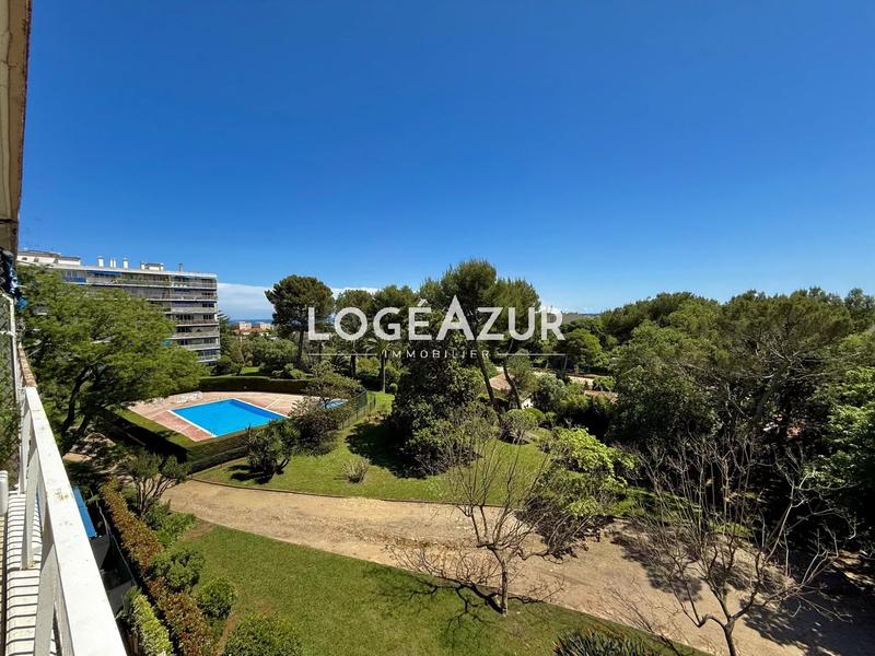 Appartement - 82 m² - 4 pièces