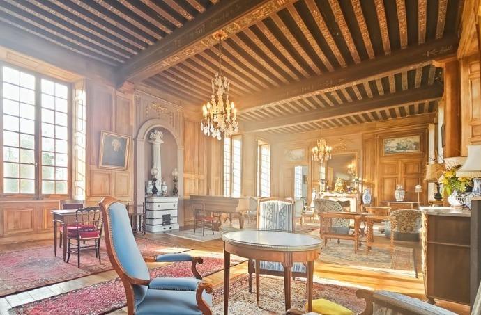 Manoir - 1 700 m² - 35 pièces