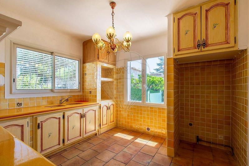 Villa - 181 m² - 7 pièces