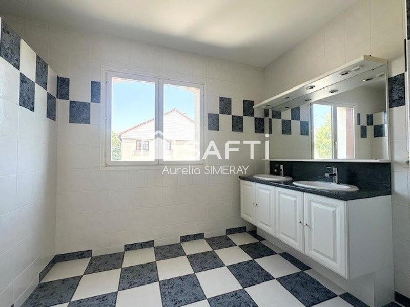 Maison - 180 m² - 6 pièces